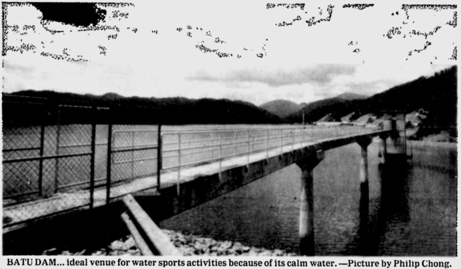 nst-1991-04-04-batudam-watersports-dam.png