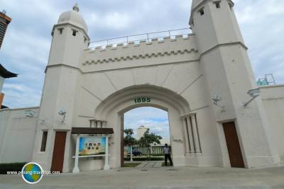 The historic entrance of Pudu Jail (8 July, 2016)